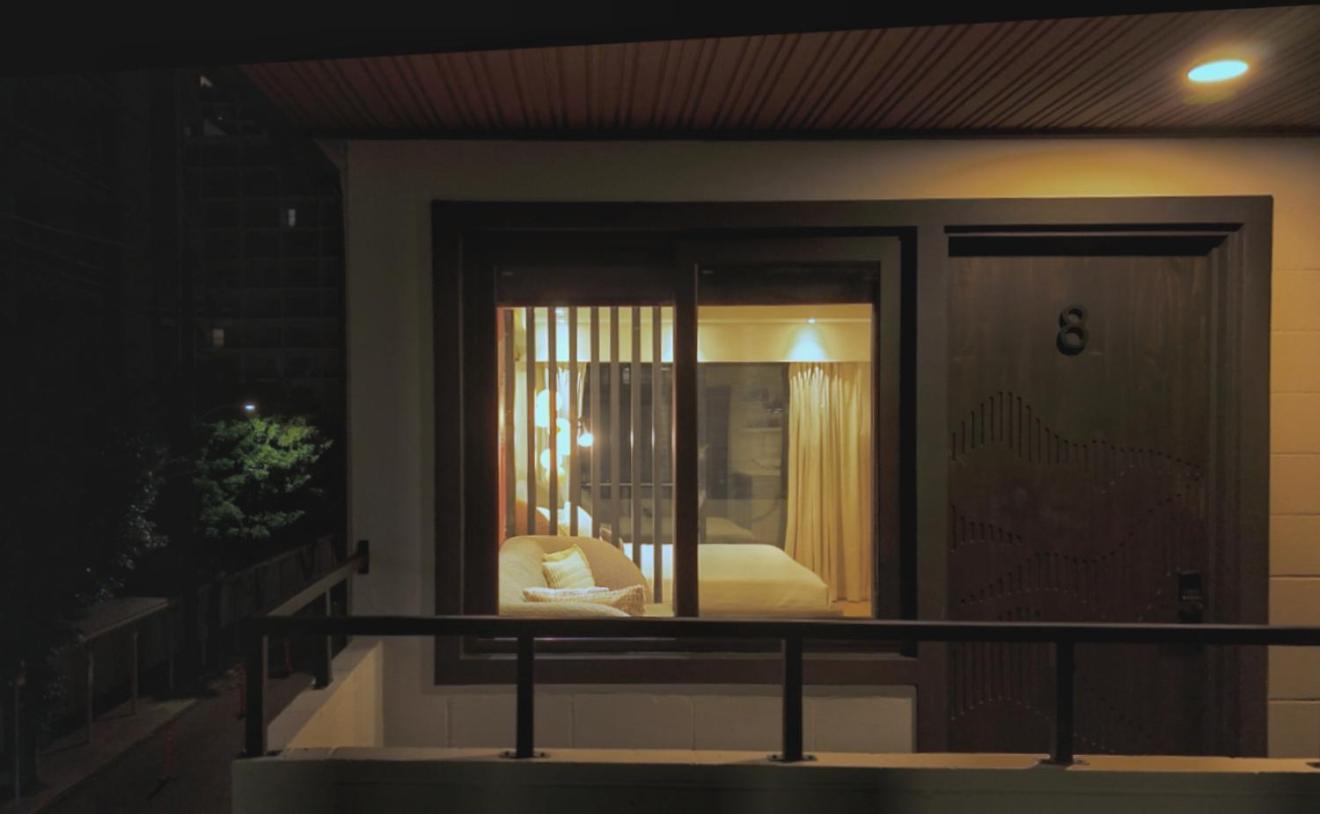 The Walk-up Waikiki Inn *